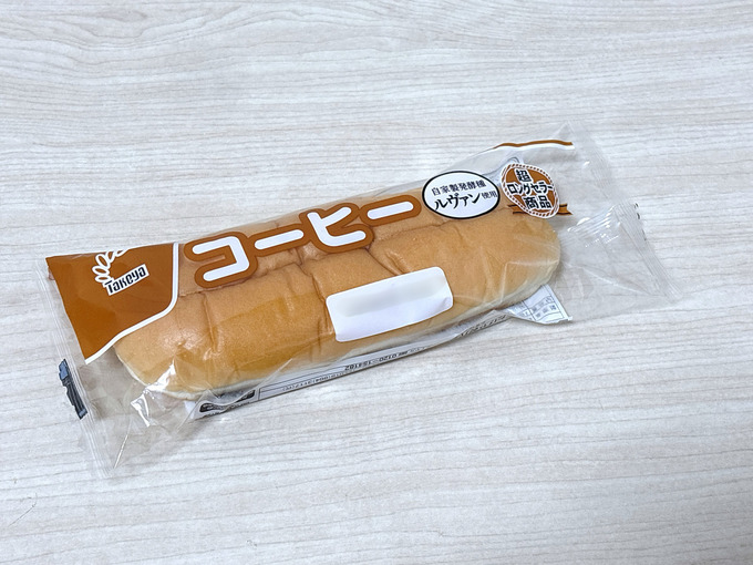 仙台ではレア！【幻の秋田名物】たけや製パン4種を実食「人気歌手が