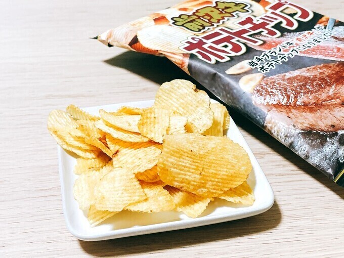 宮城では買えない(泣)岩手の【前沢牛ポテトチップ】「"○○風"じゃなく本物入り」「もはや完全に肉」存在感ピカイチ