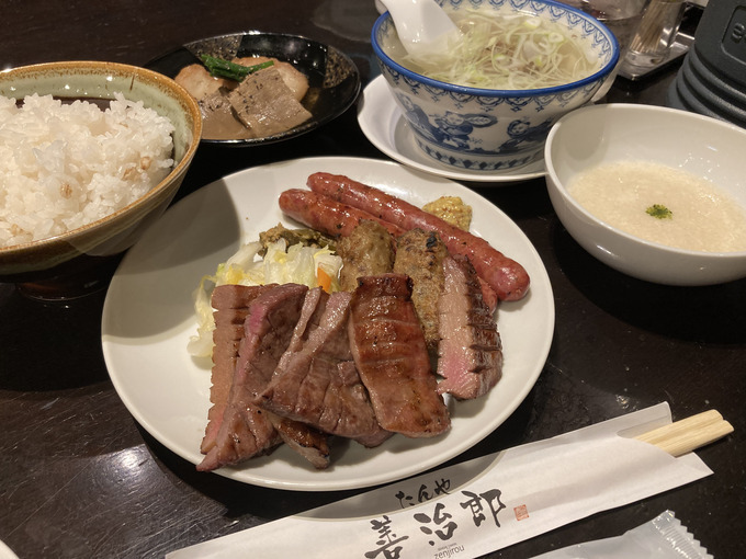 地元民も感動！仙台駅近の牛たん人気店【たんや善治郎 駅前本店】「秘策アリ！混雑回避ワザ」「おすすめの必食3選」