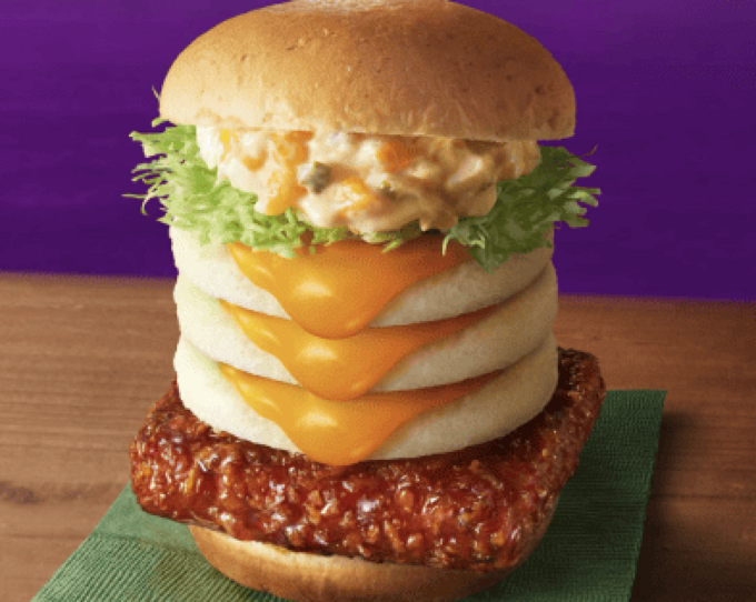 マックもモスも撃沈！？禁断の"3倍盛り"はズルい【ケンタッキー】月見戦争に圧倒的勝利「フツーに戻れない」パワー！UP新作5連発