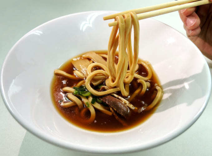 こんなの初めて(泣)ラーメン界隈に革命!ついに自販機から「本気のガチうま」出た!宮城と茨城でしか買えないってマジ?
