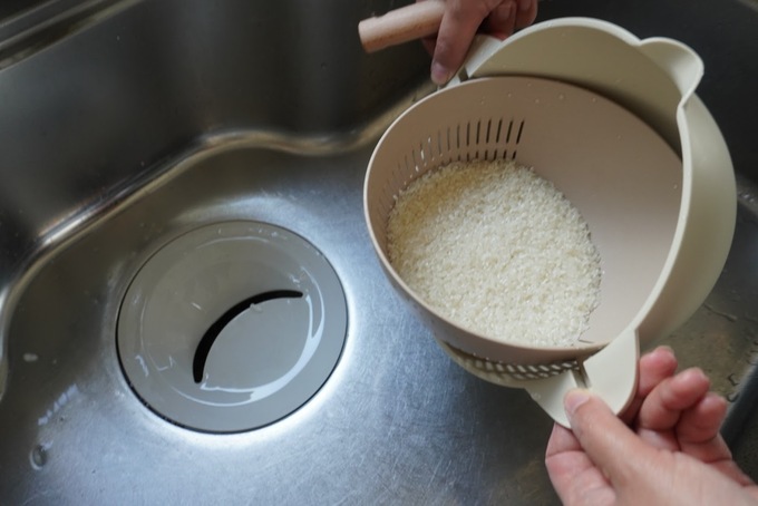 スリコざる水捨て２.JPG