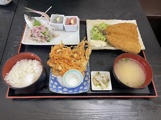 あじや_桜御膳.jpg