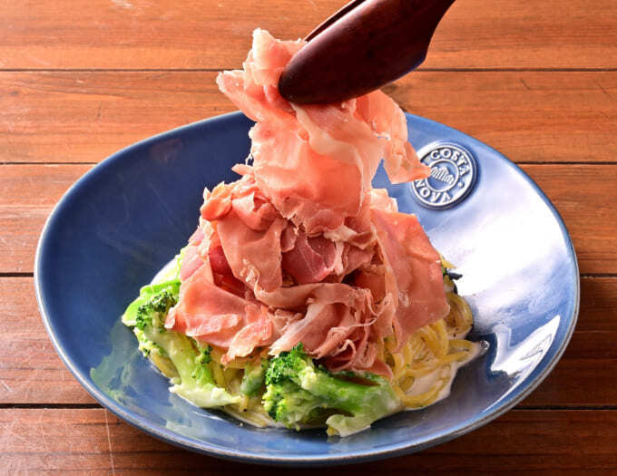 お願い、手を止めないで(涙)【生ハム・チーズのせ放題】「お得すぎ神パスタ」「歴代人気2種」待望の復活!【宮城2店舗】
