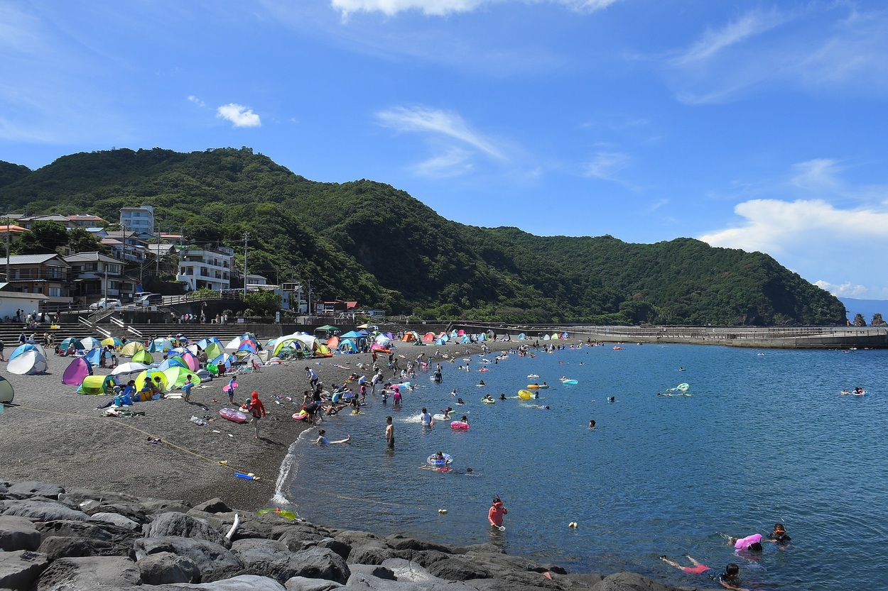 川奈いるか浜公園 海開き