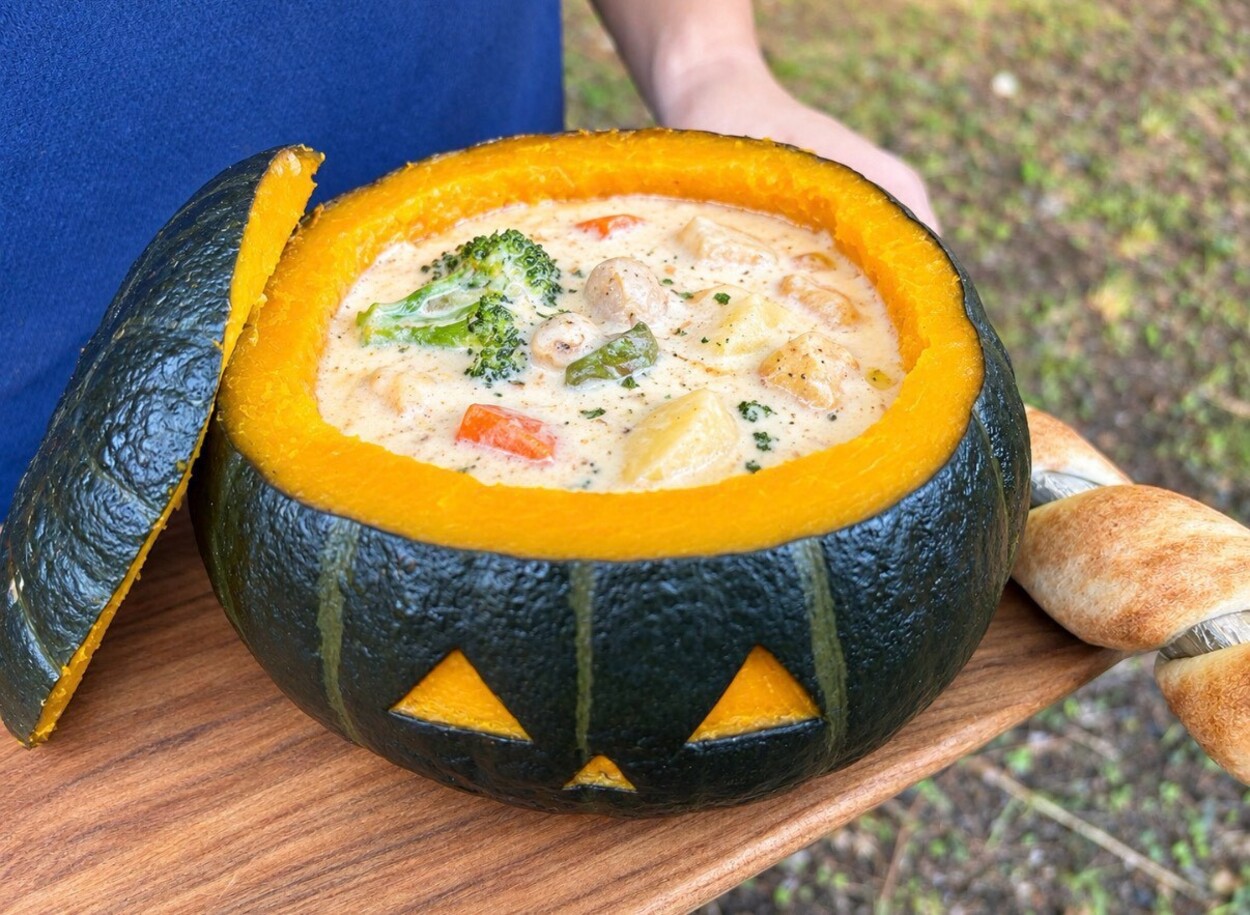 桃チャレ〜ハロウィン目前！かぼちゃ丸ごとシチュー＆棒パン作り！～