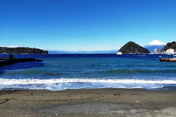 砂浜で遊ぼう!三津浜ビーチコーミング