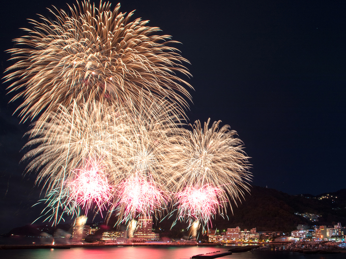 秋季熱海海上花火大会