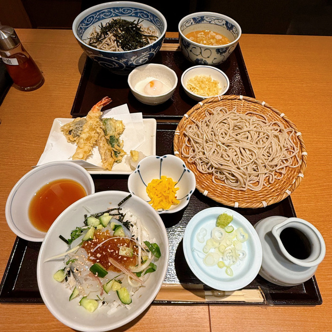 石臼挽きの香り豊かな蕎麦と揚げたて天ぷら｜新静岡セノバ5F【蕎麦 鷹乃】